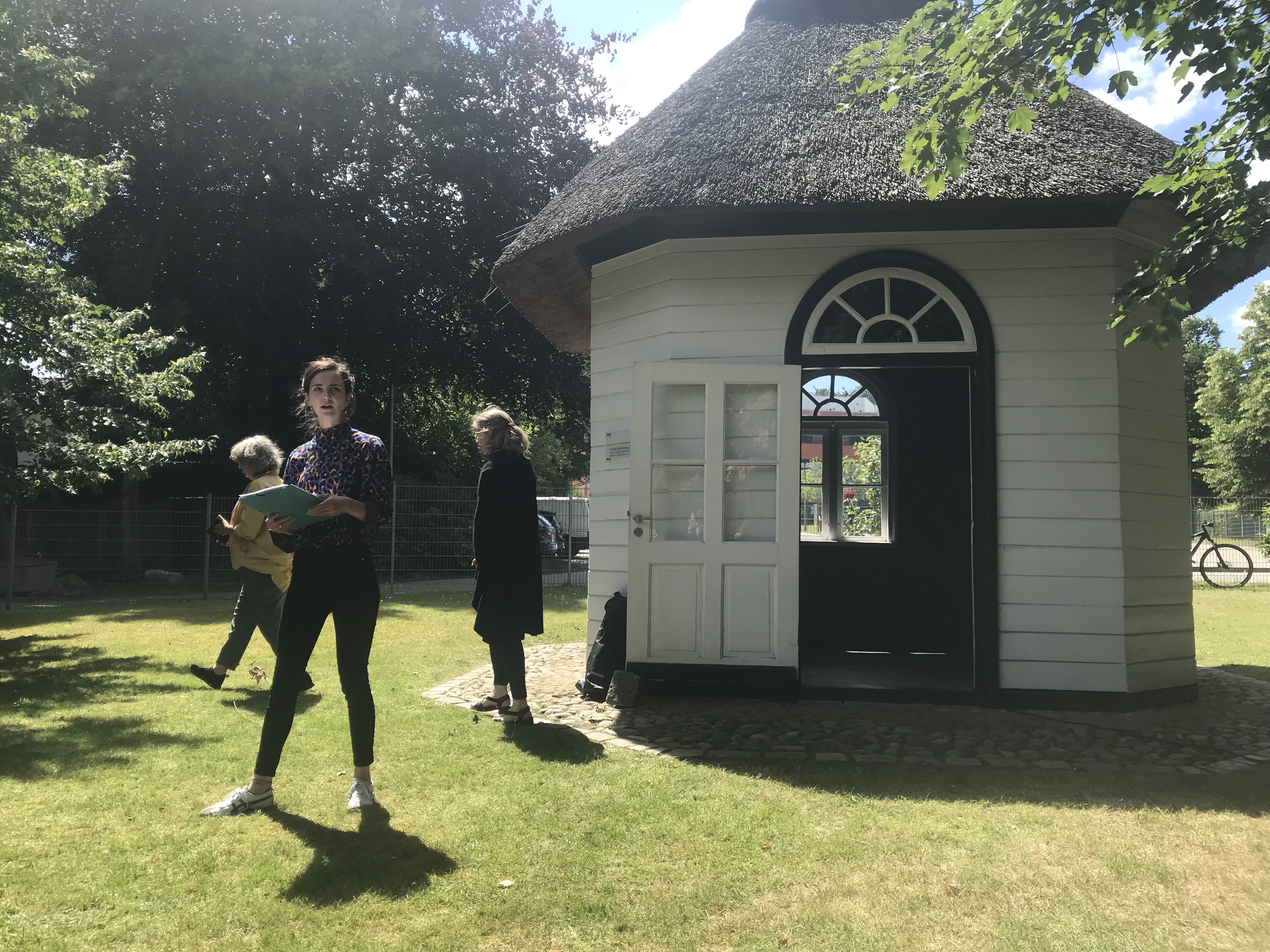 Lara Bader, Kunsthistorikerin